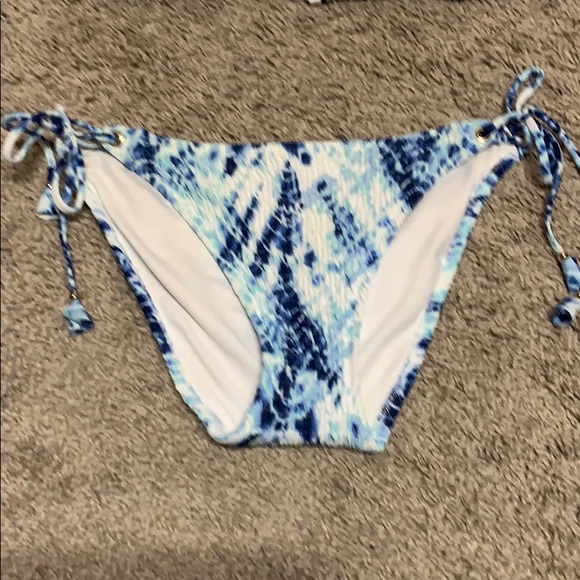 Victoria’s Secret Blue/White Tye Dyed Bikini - Picture 3 of 5